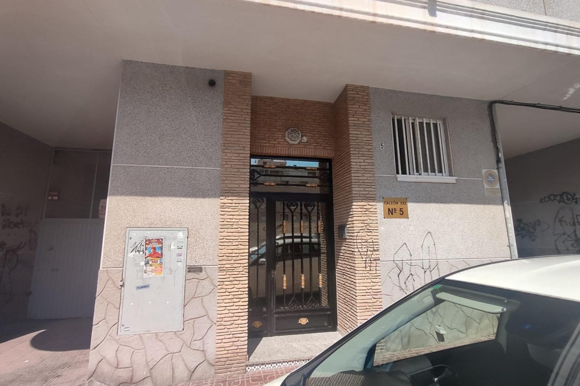 Resale - Apartment / flat -
Torrevieja - Torrevieja Centro