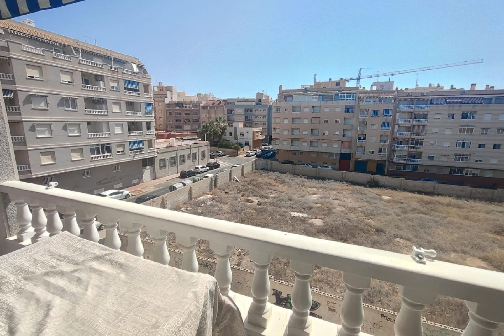 Resale - Apartment / flat -
Torrevieja - Torrevieja Centro
