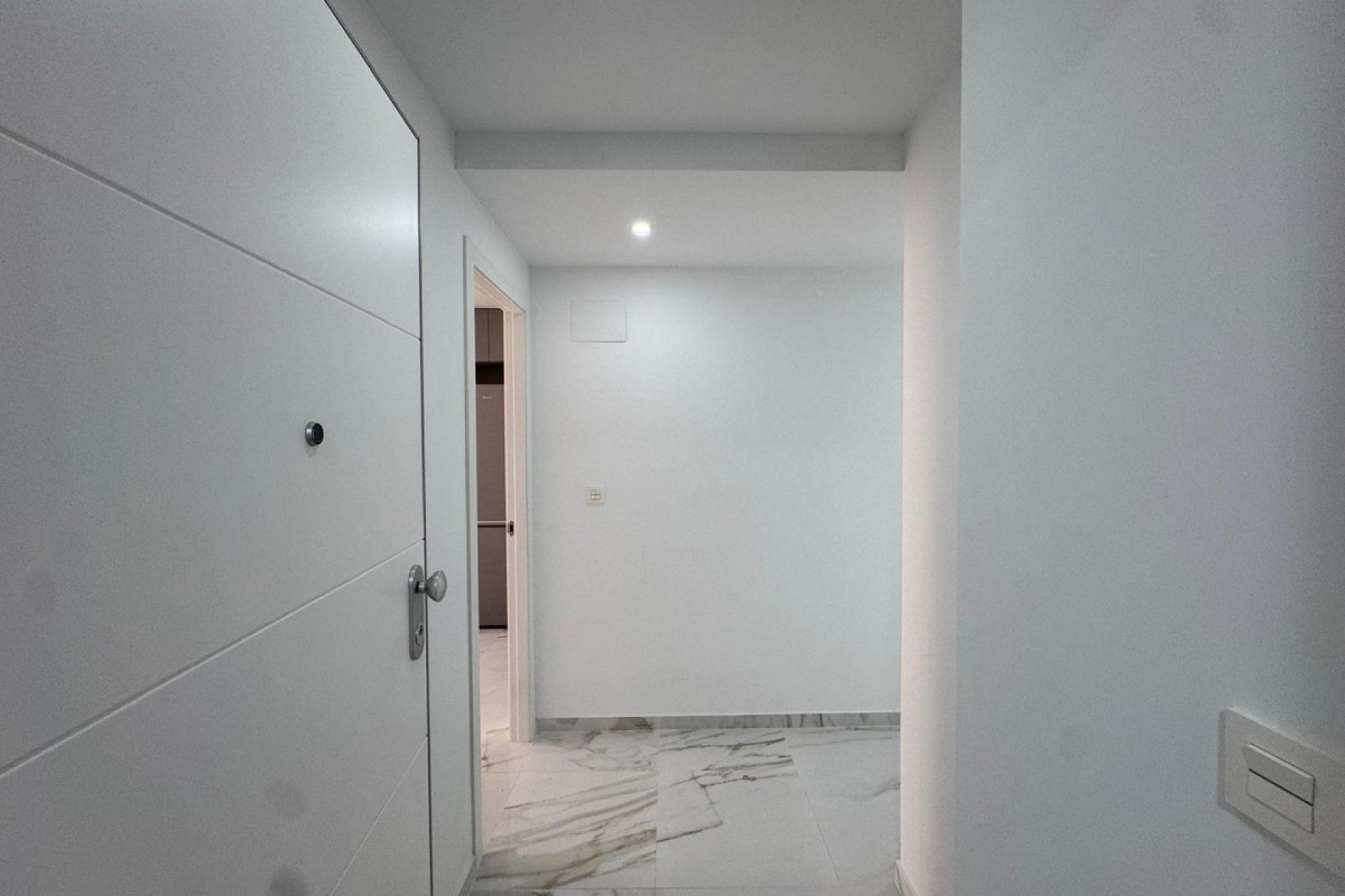 Resale - Apartment / flat -
Torrevieja - Torrevieja Centro