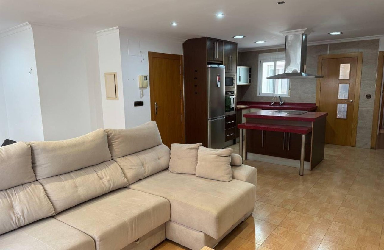 Resale - Apartment / flat -
Torrevieja - Torrevieja Centro