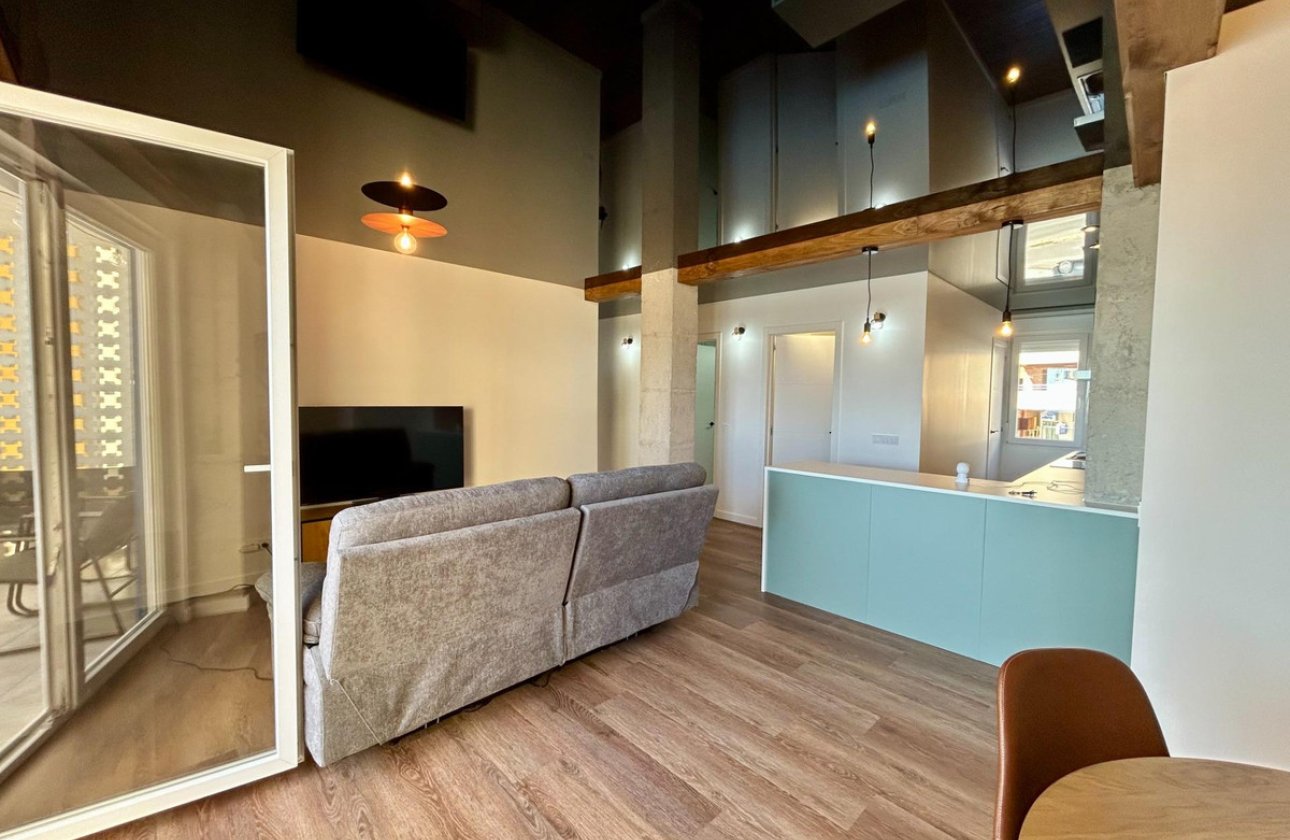 Resale - Apartment / flat -
Torrevieja - Torrevieja Centro