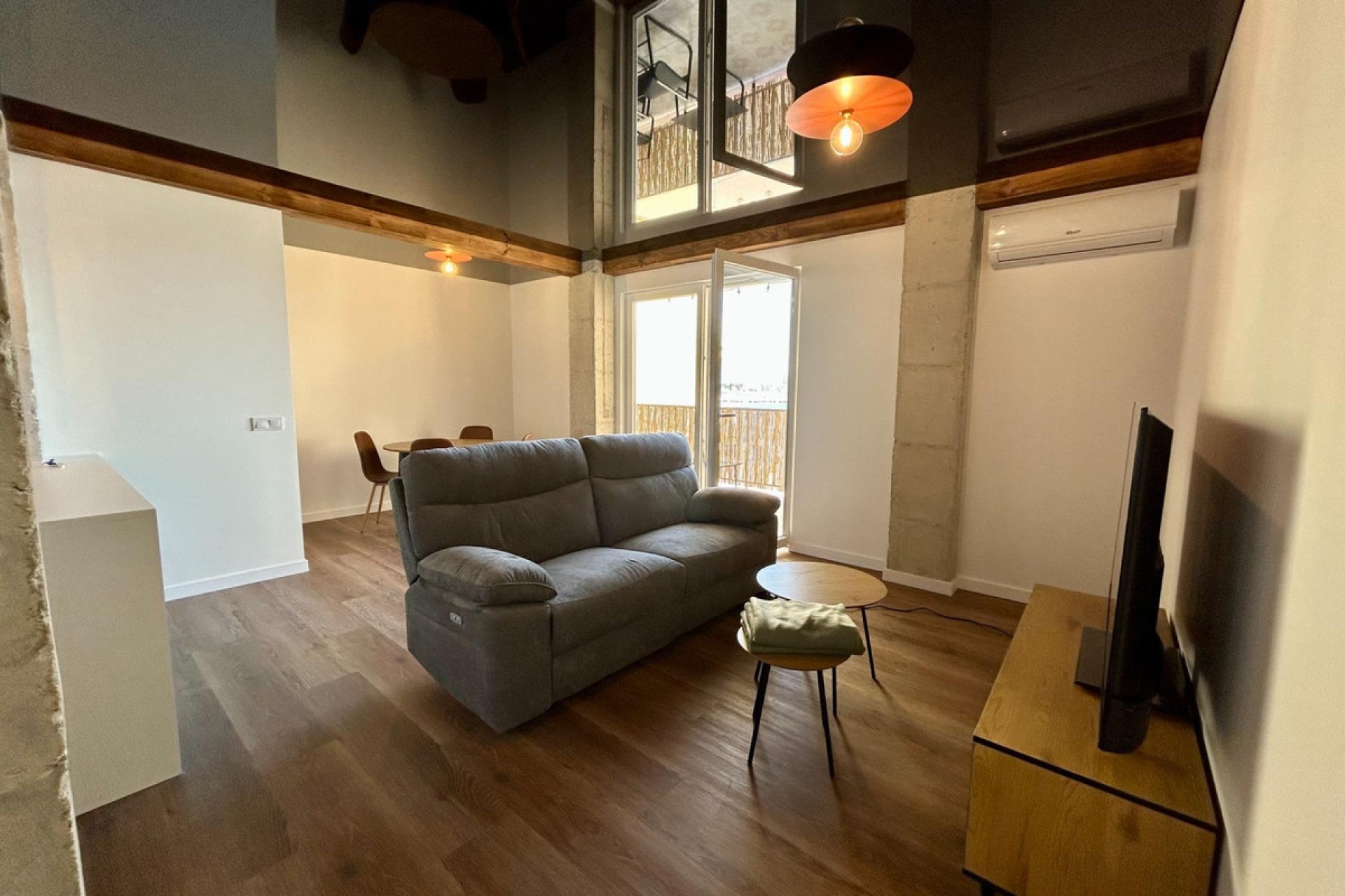 Resale - Apartment / flat -
Torrevieja - Torrevieja Centro