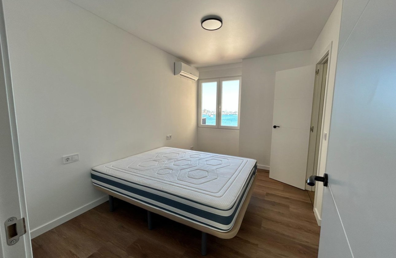 Resale - Apartment / flat -
Torrevieja - Torrevieja Centro