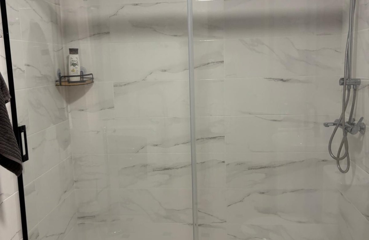 Resale - Apartment / flat -
Torrevieja - Torrevieja Centro