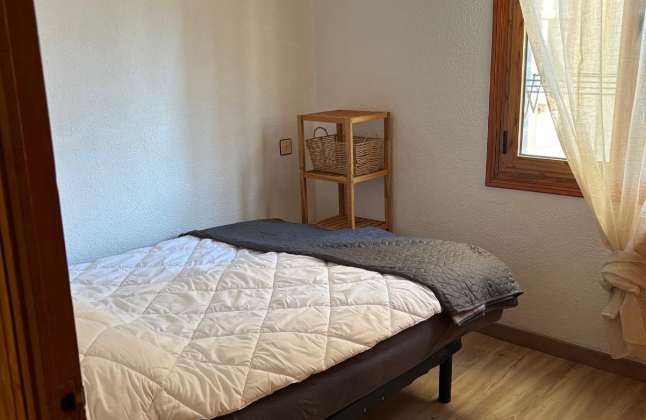 Resale - Apartment / flat -
Torrevieja - Torrevieja Centro