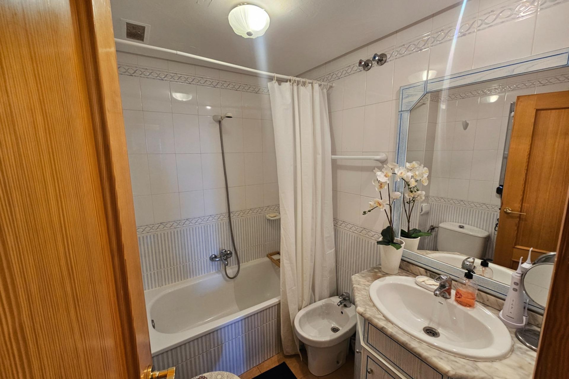 Resale - Apartment / flat -
Torrevieja - Torrevieja Centro