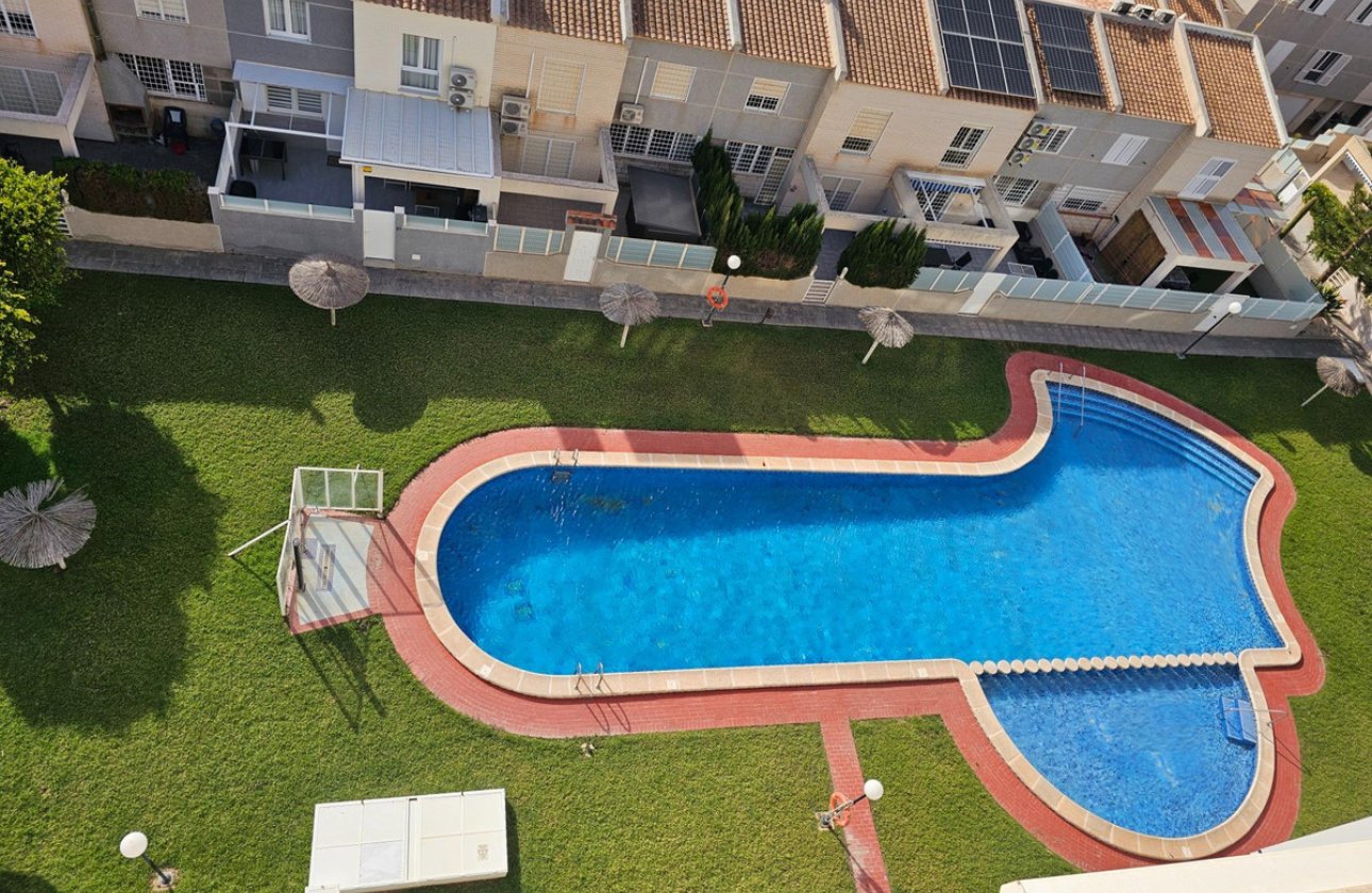 Resale - Apartment / flat -
Torrevieja - Torrevieja Centro