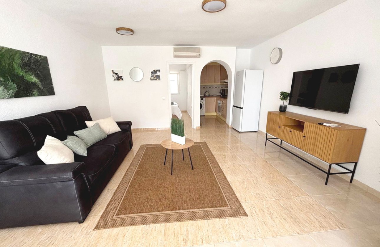 Resale - Apartment / flat -
Torrevieja - Torrevieja Centro