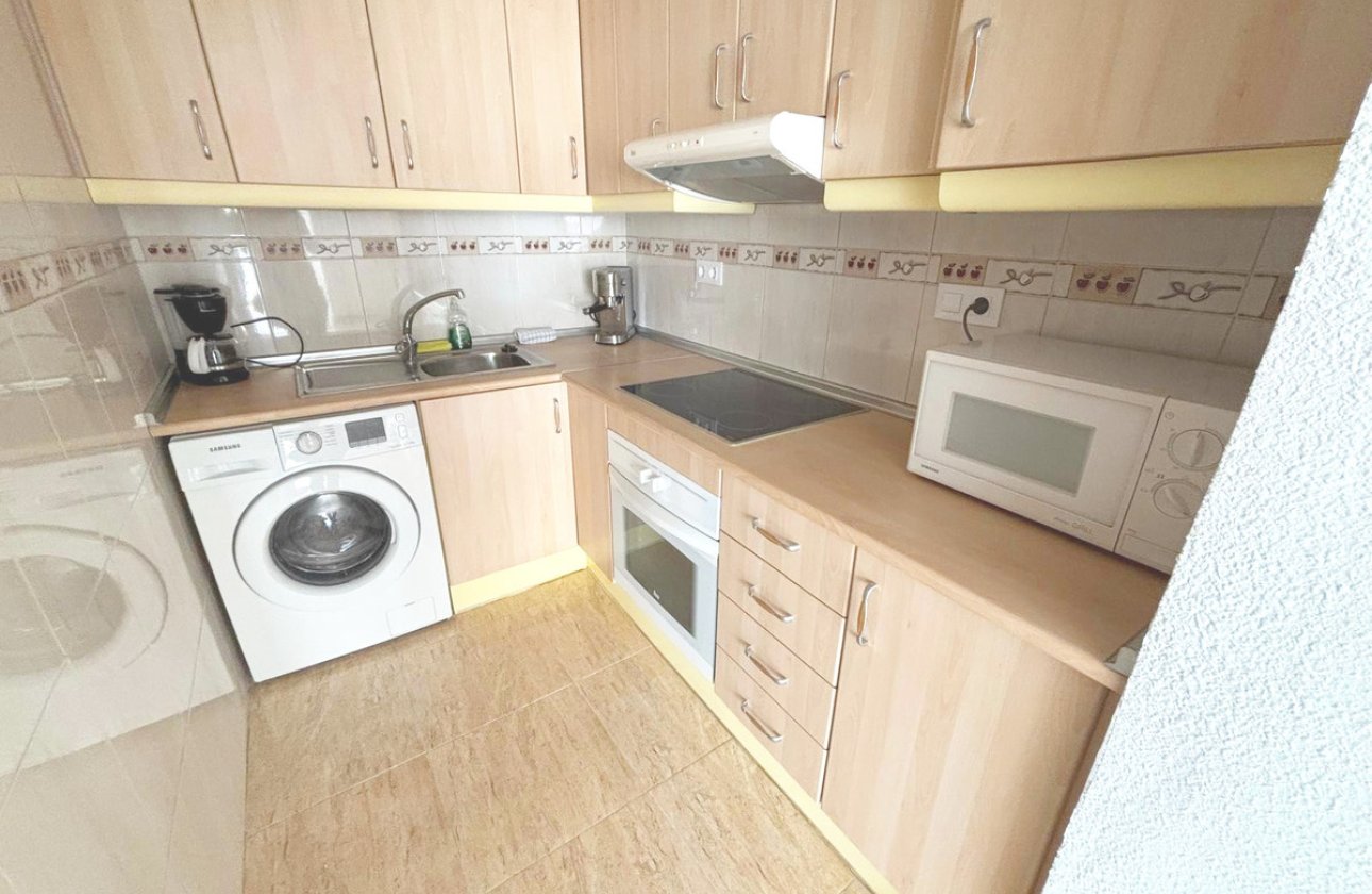 Resale - Apartment / flat -
Torrevieja - Torrevieja Centro