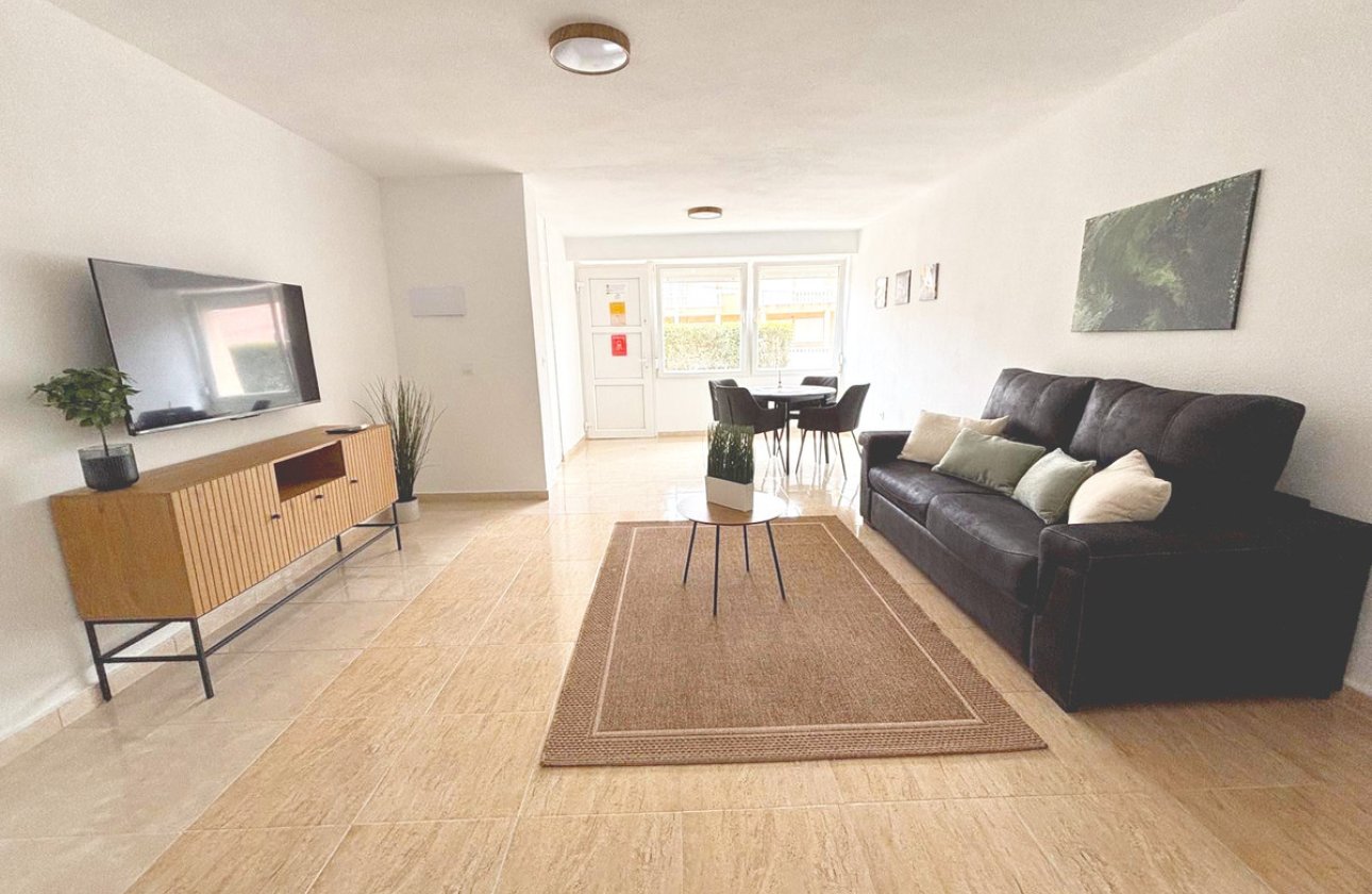 Resale - Apartment / flat -
Torrevieja - Torrevieja Centro