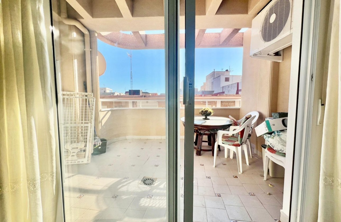 Resale - Apartment / flat -
Torrevieja - Torrevieja Centro