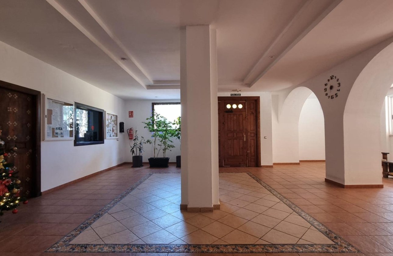 Resale - Apartment / flat -
Torrevieja - Torrevieja Centro
