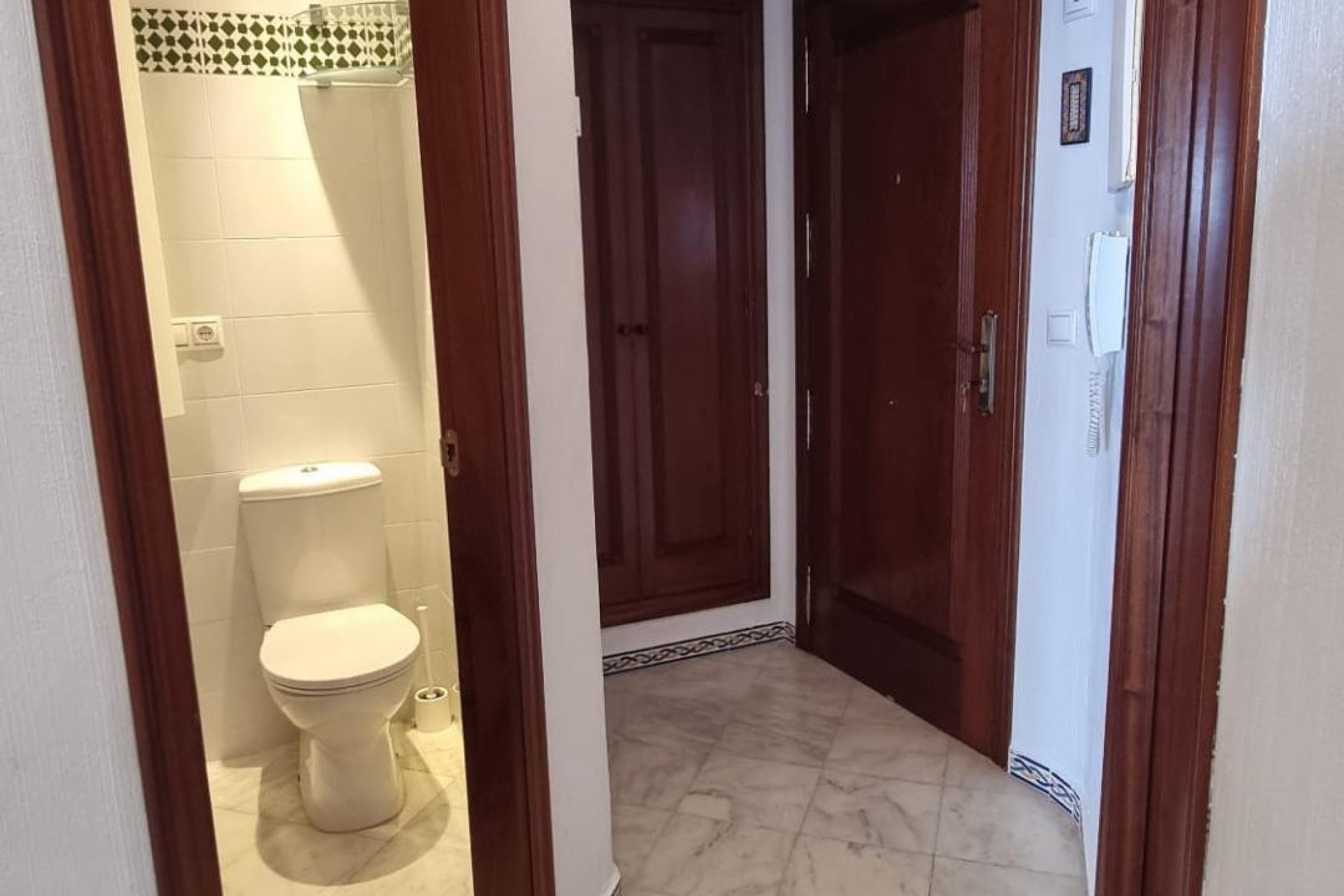 Resale - Apartment / flat -
Torrevieja - Torrevieja Centro