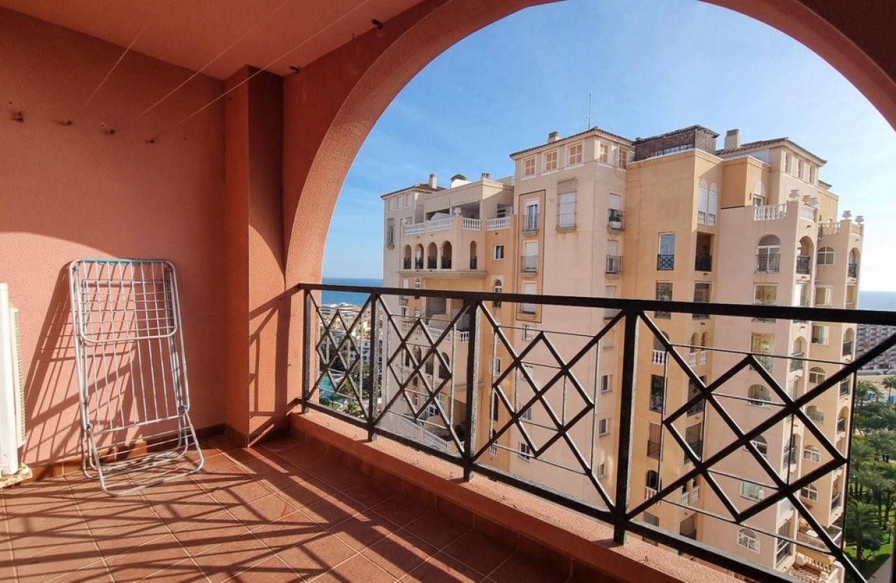 Resale - Apartment / flat -
Torrevieja - Torrevieja Centro
