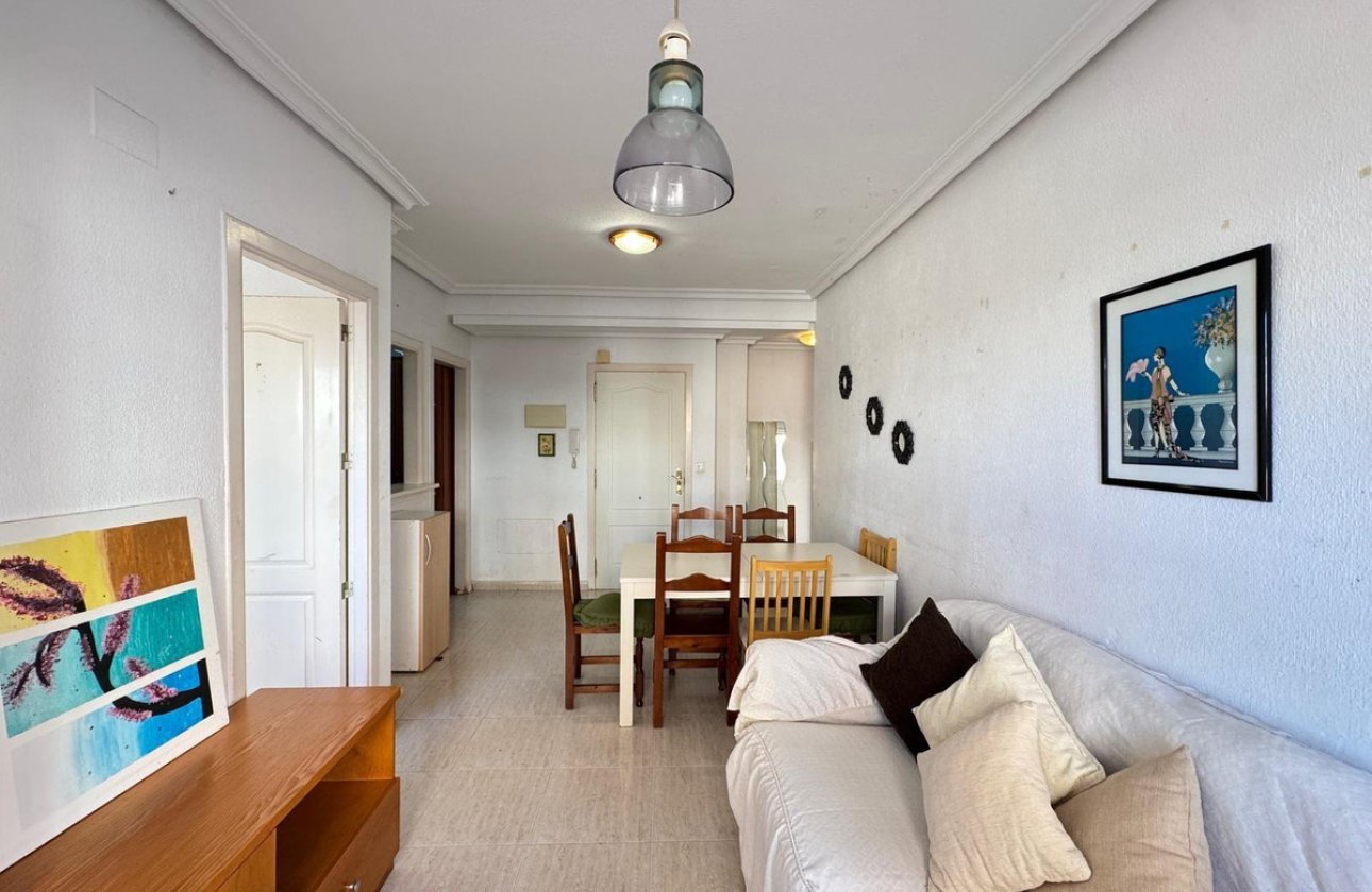 Resale - Apartment / flat -
Torrevieja - Torrevieja Centro