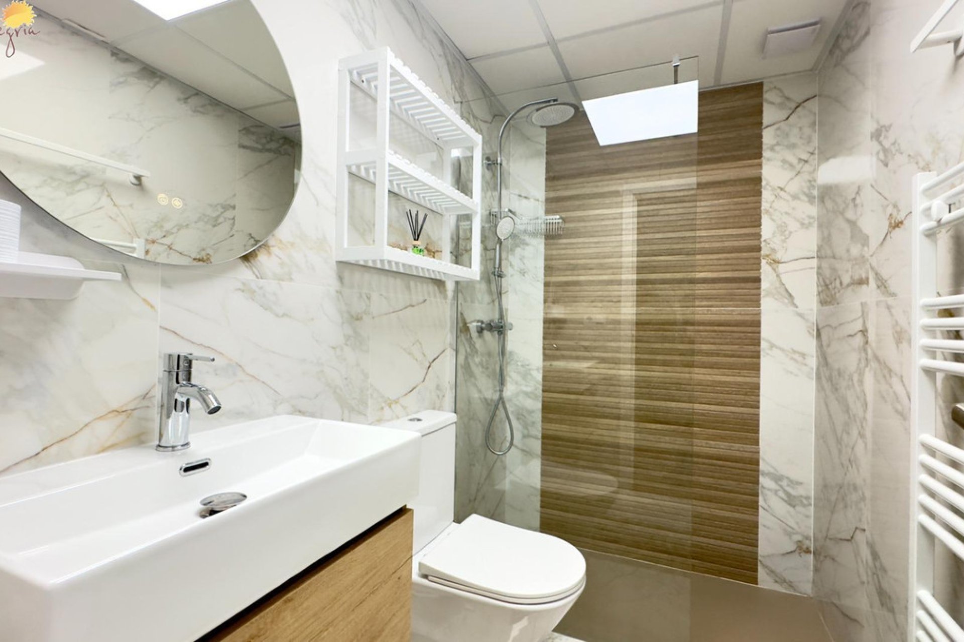 Resale - Apartment / flat -
Torrevieja - Torrevieja Centro