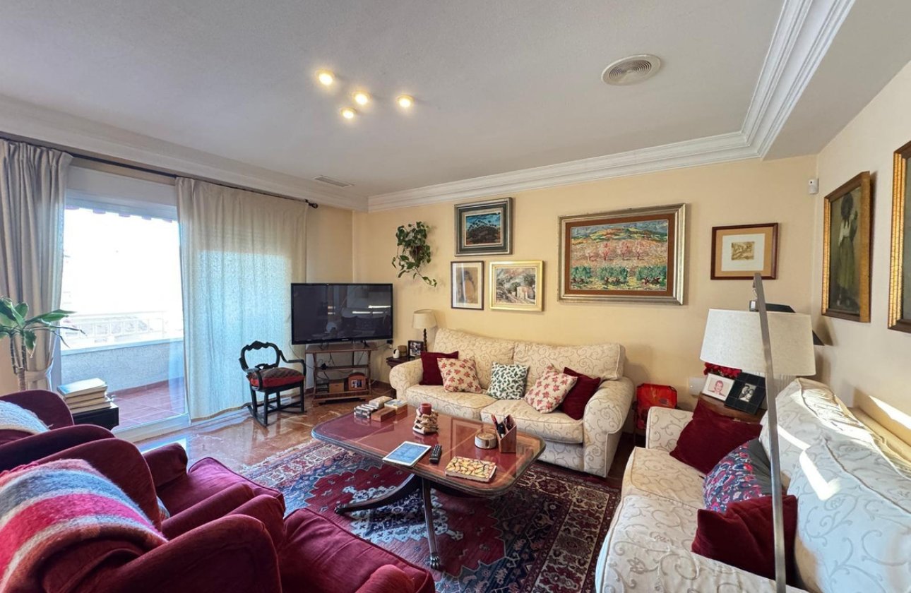 Resale - Apartment / flat -
Torrevieja - Torrevieja Centro