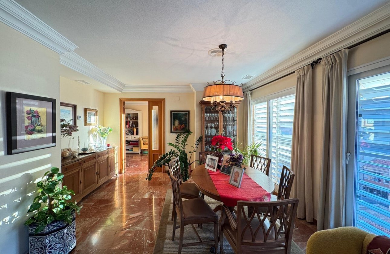 Resale - Apartment / flat -
Torrevieja - Torrevieja Centro