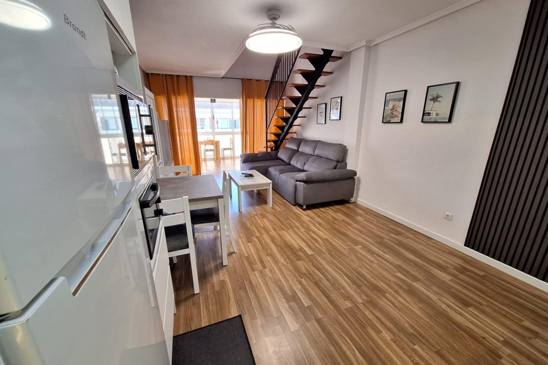 Resale - Apartment / flat -
Torrevieja - Torrevieja Centro