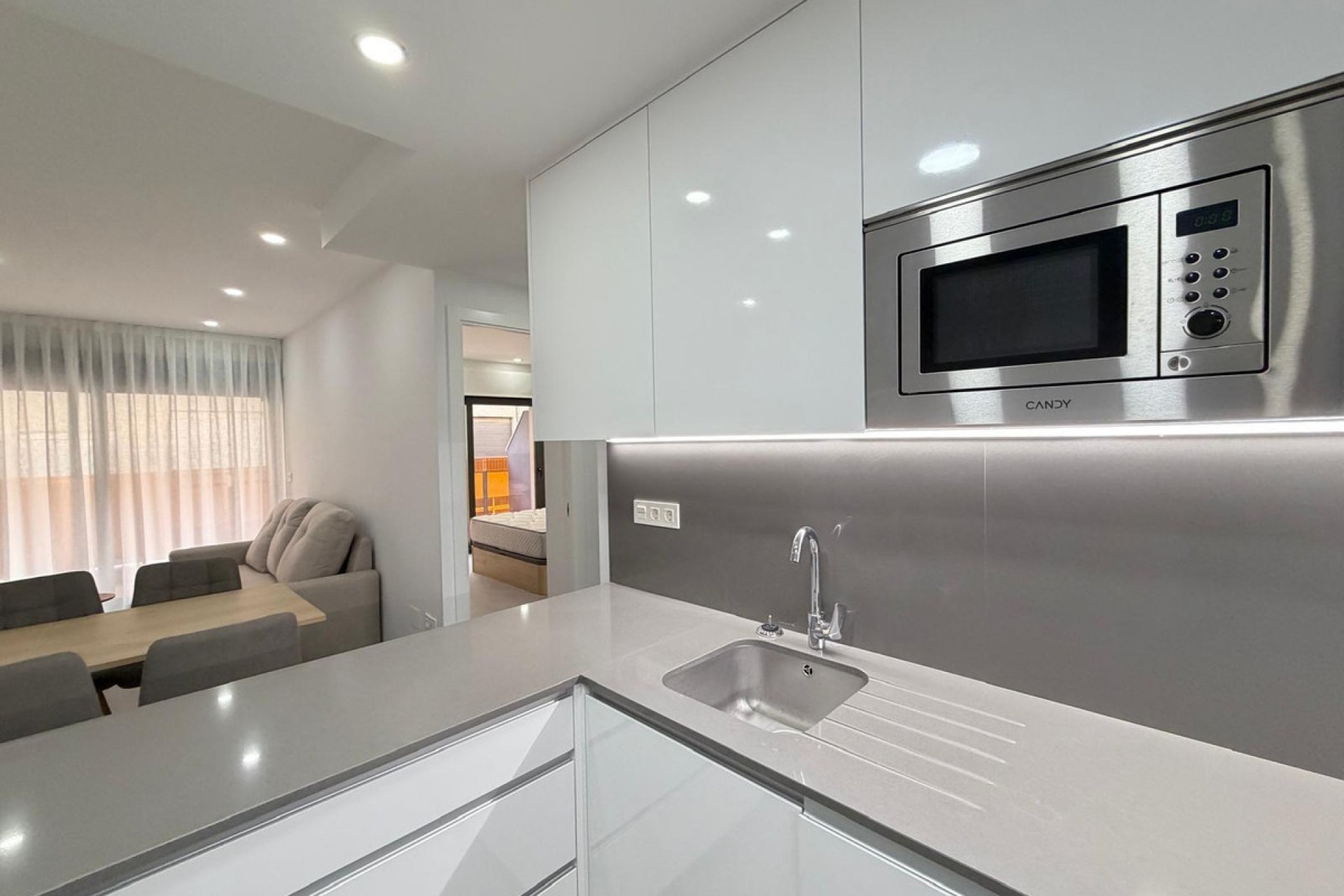 Resale - Apartment / flat -
Torrevieja - Torrevieja Centro