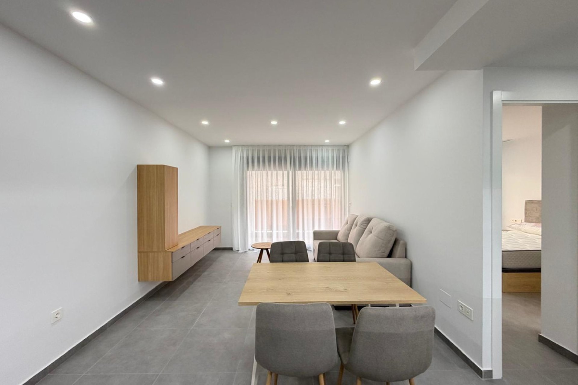 Resale - Apartment / flat -
Torrevieja - Torrevieja Centro