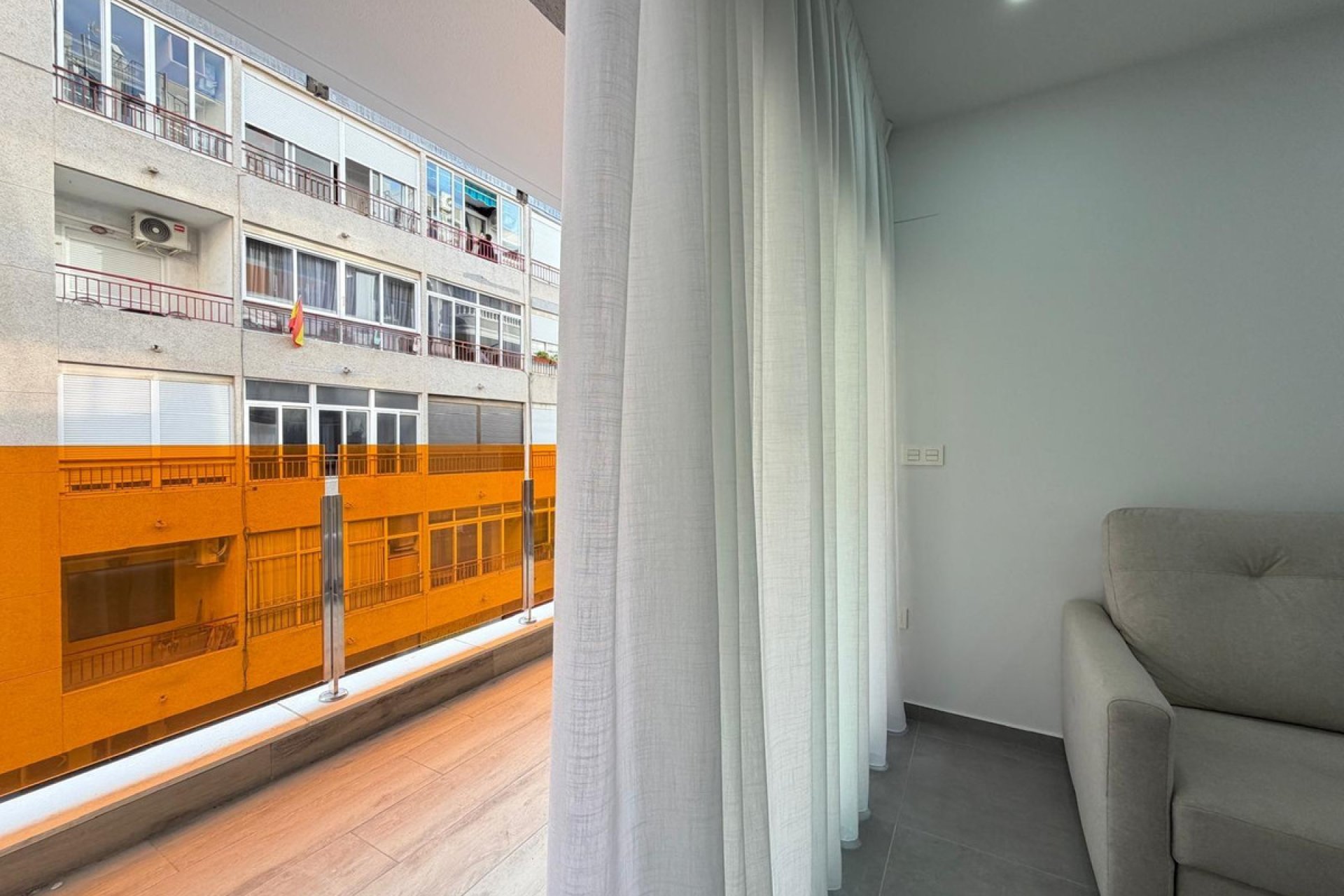 Resale - Apartment / flat -
Torrevieja - Torrevieja Centro