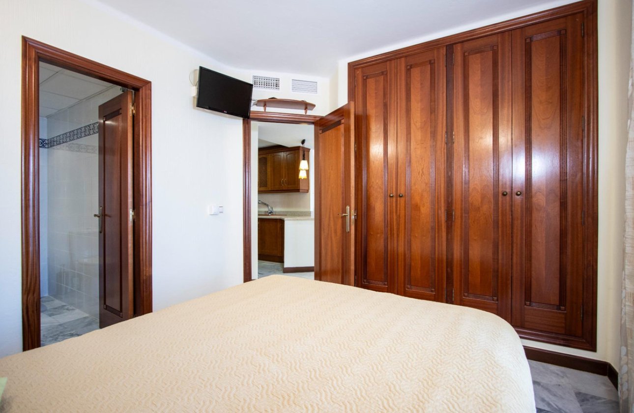 Resale - Apartment / flat -
Torrevieja - Torrevieja Centro