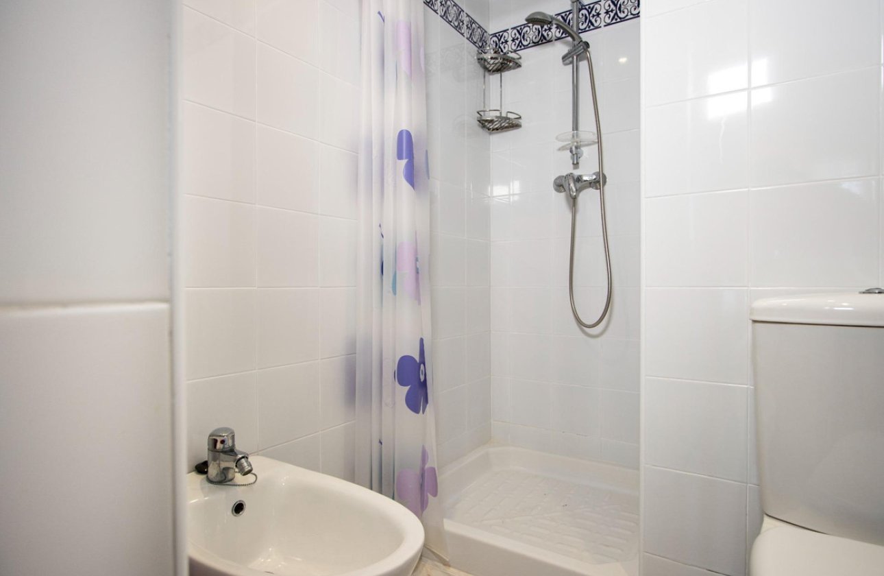 Resale - Apartment / flat -
Torrevieja - Torrevieja Centro