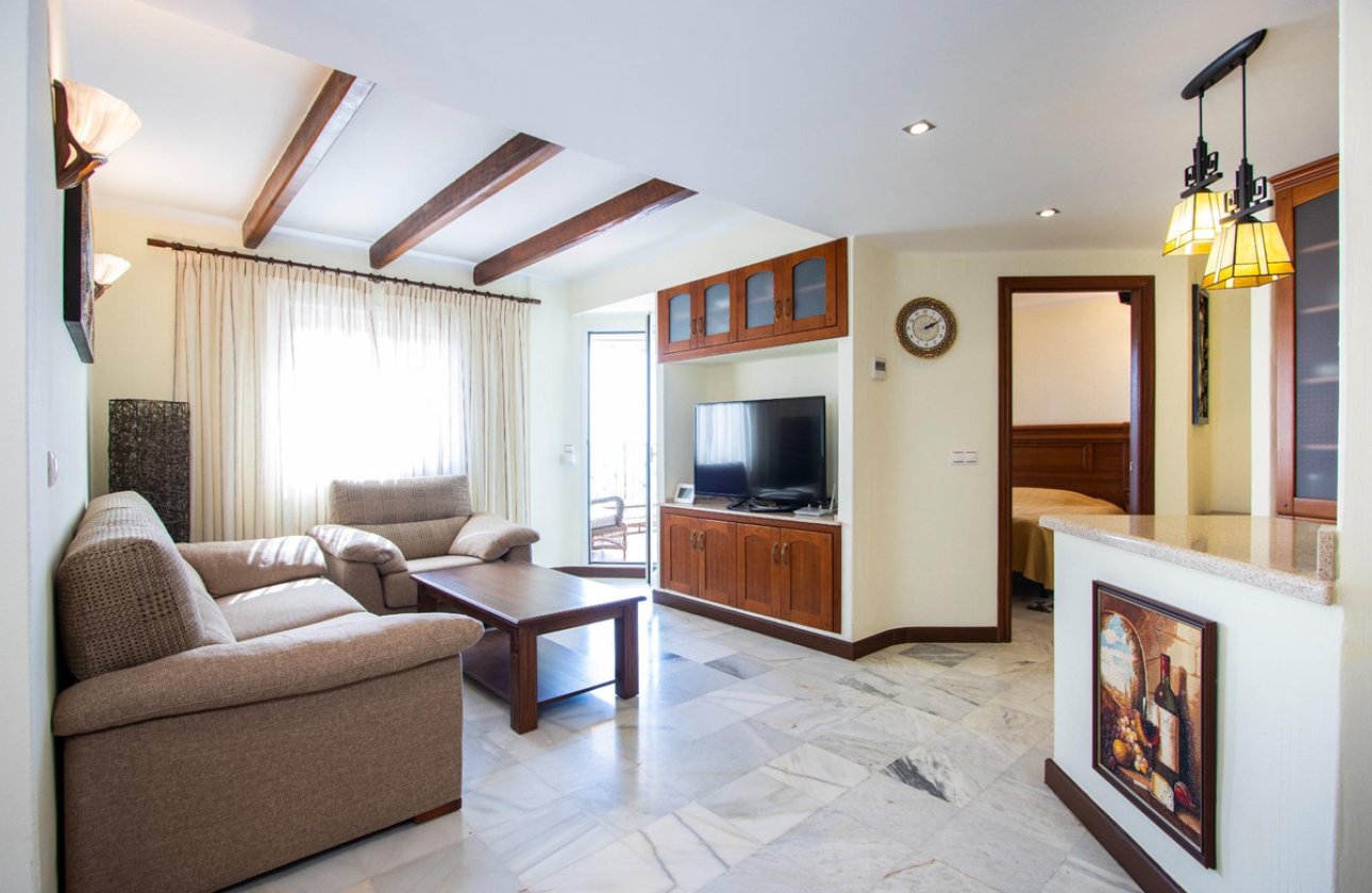 Resale - Apartment / flat -
Torrevieja - Torrevieja Centro