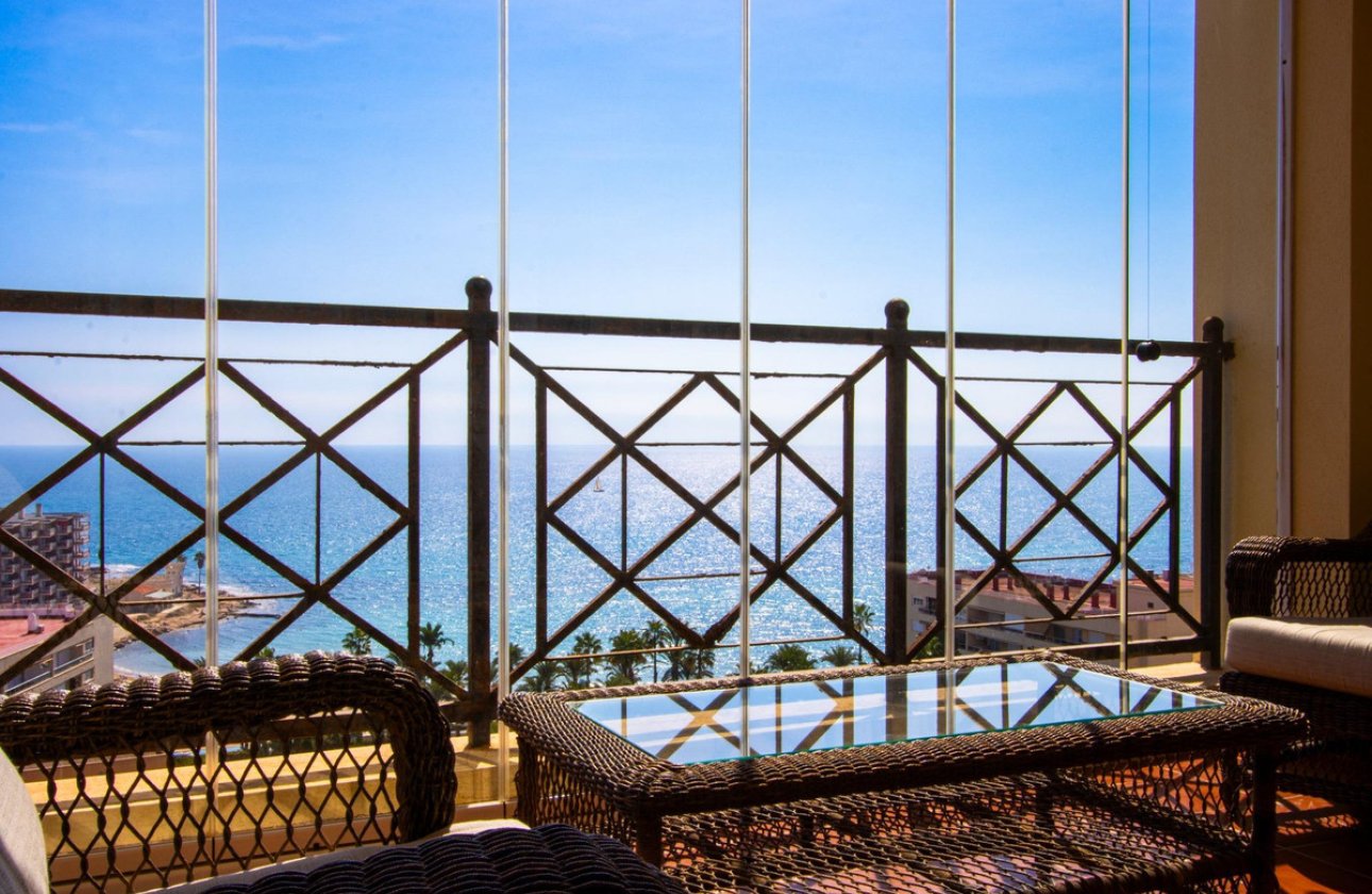 Resale - Apartment / flat -
Torrevieja - Torrevieja Centro