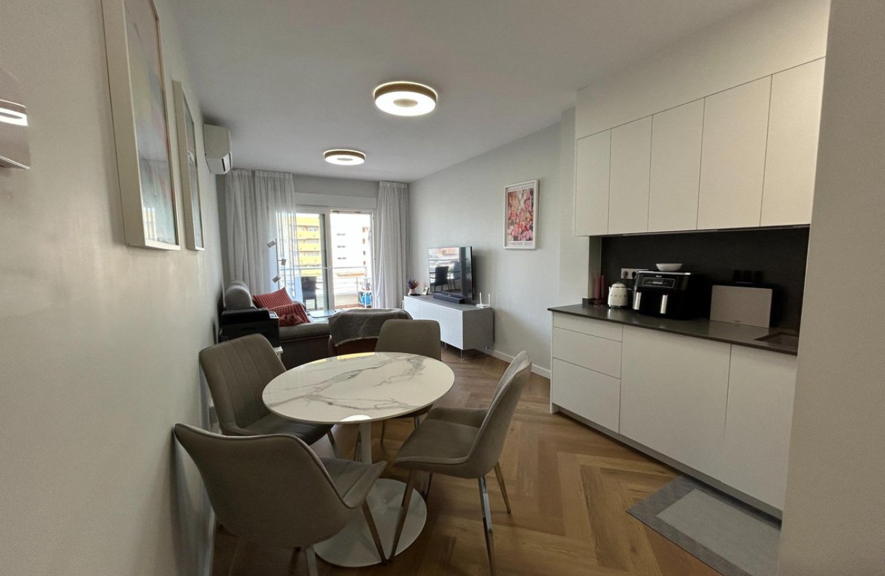 Resale - Apartment / flat -
Torrevieja - Torrevieja Centro