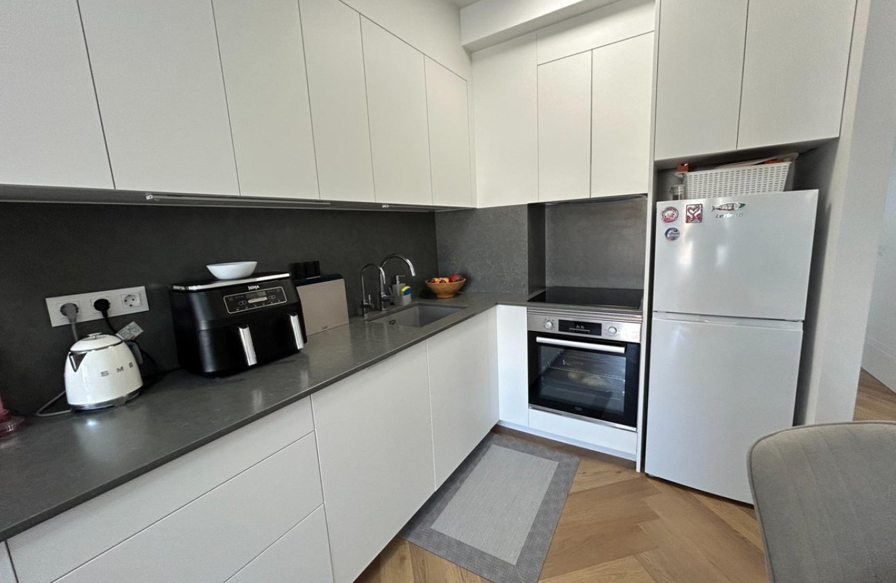 Resale - Apartment / flat -
Torrevieja - Torrevieja Centro