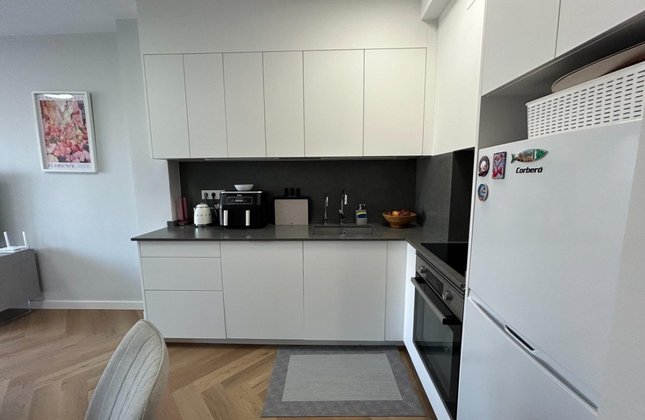 Resale - Apartment / flat -
Torrevieja - Torrevieja Centro