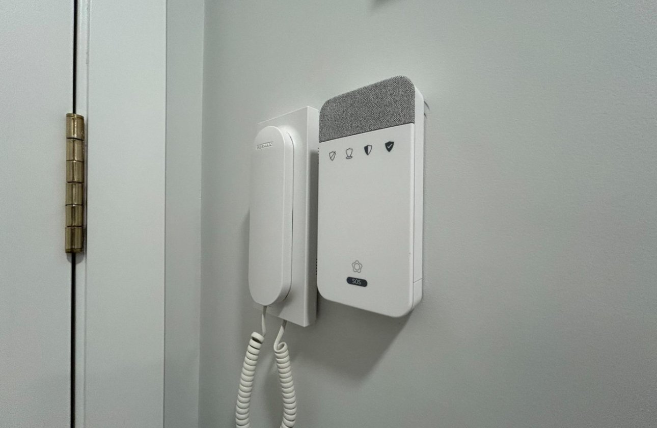 Resale - Apartment / flat -
Torrevieja - Torrevieja Centro