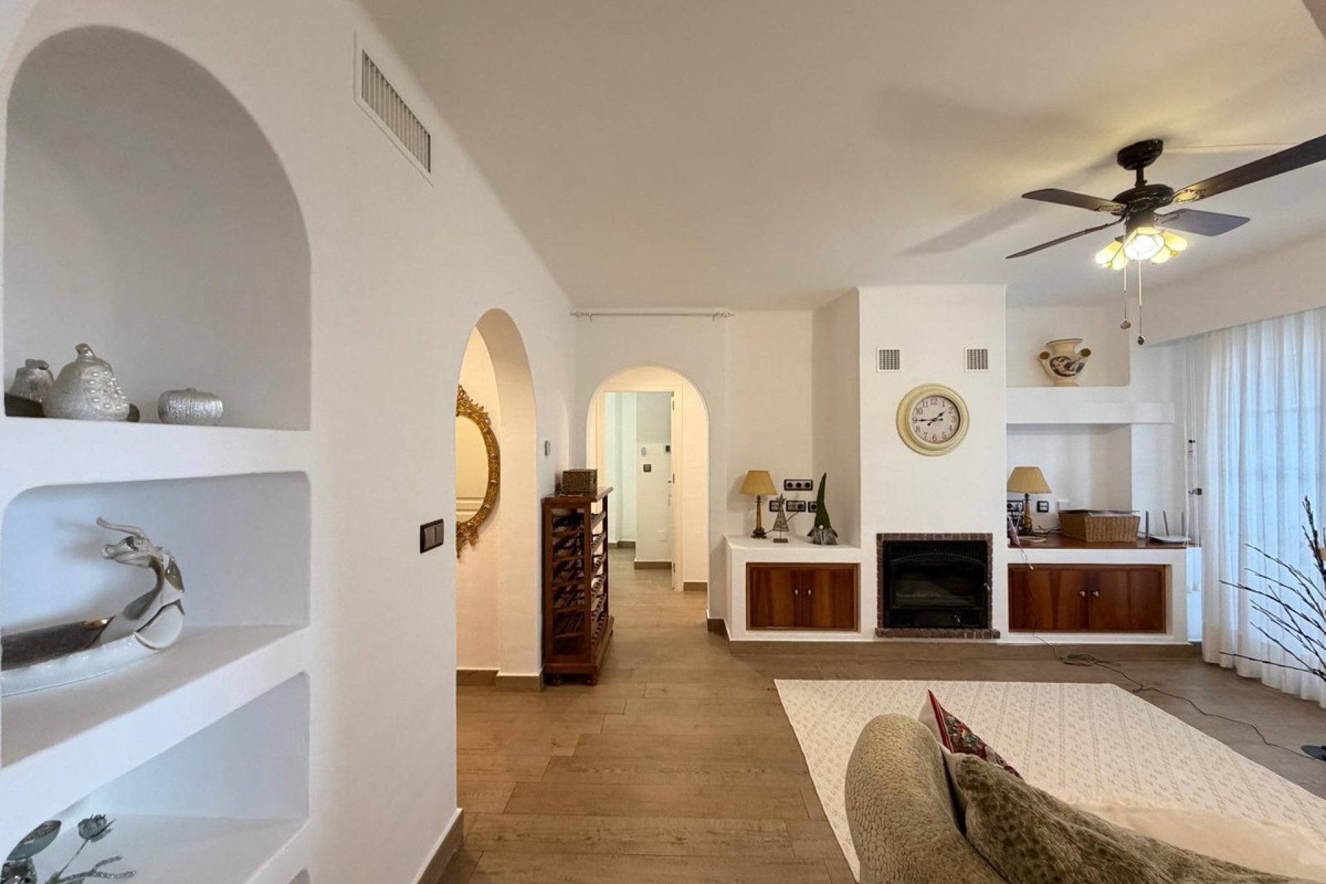 Resale - Apartment / flat -
Torrevieja - Torrevieja Centro