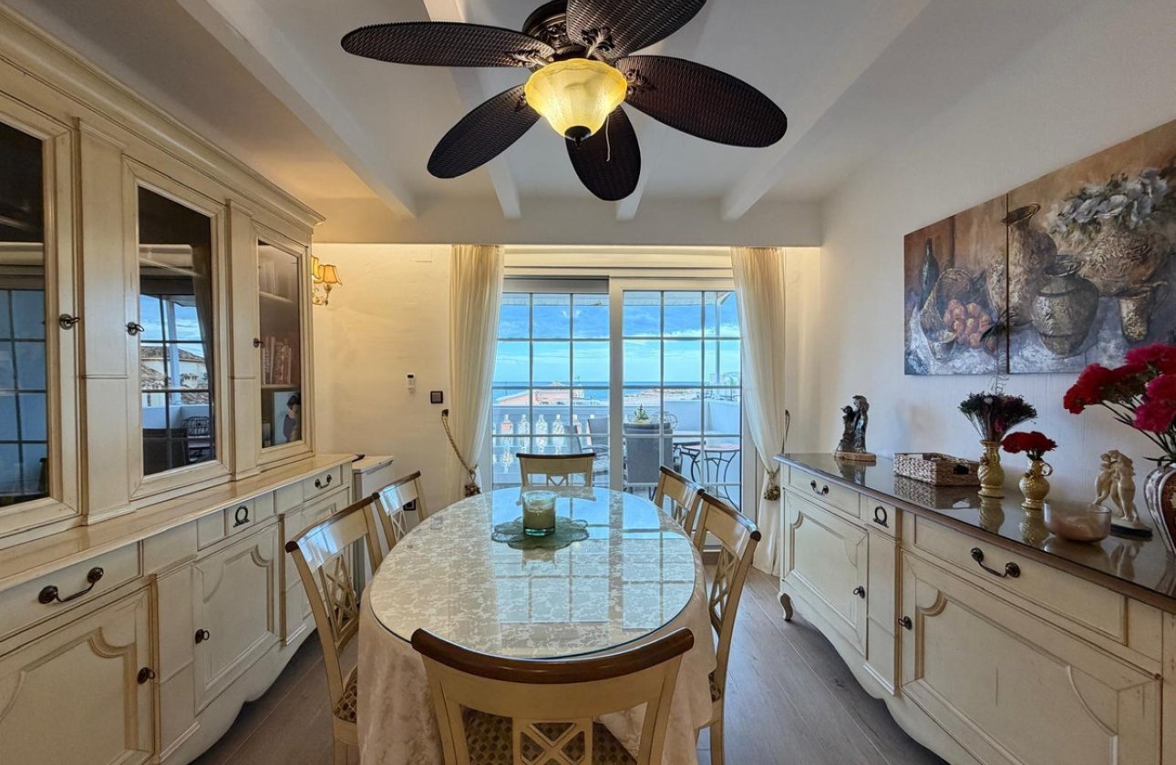 Resale - Apartment / flat -
Torrevieja - Torrevieja Centro