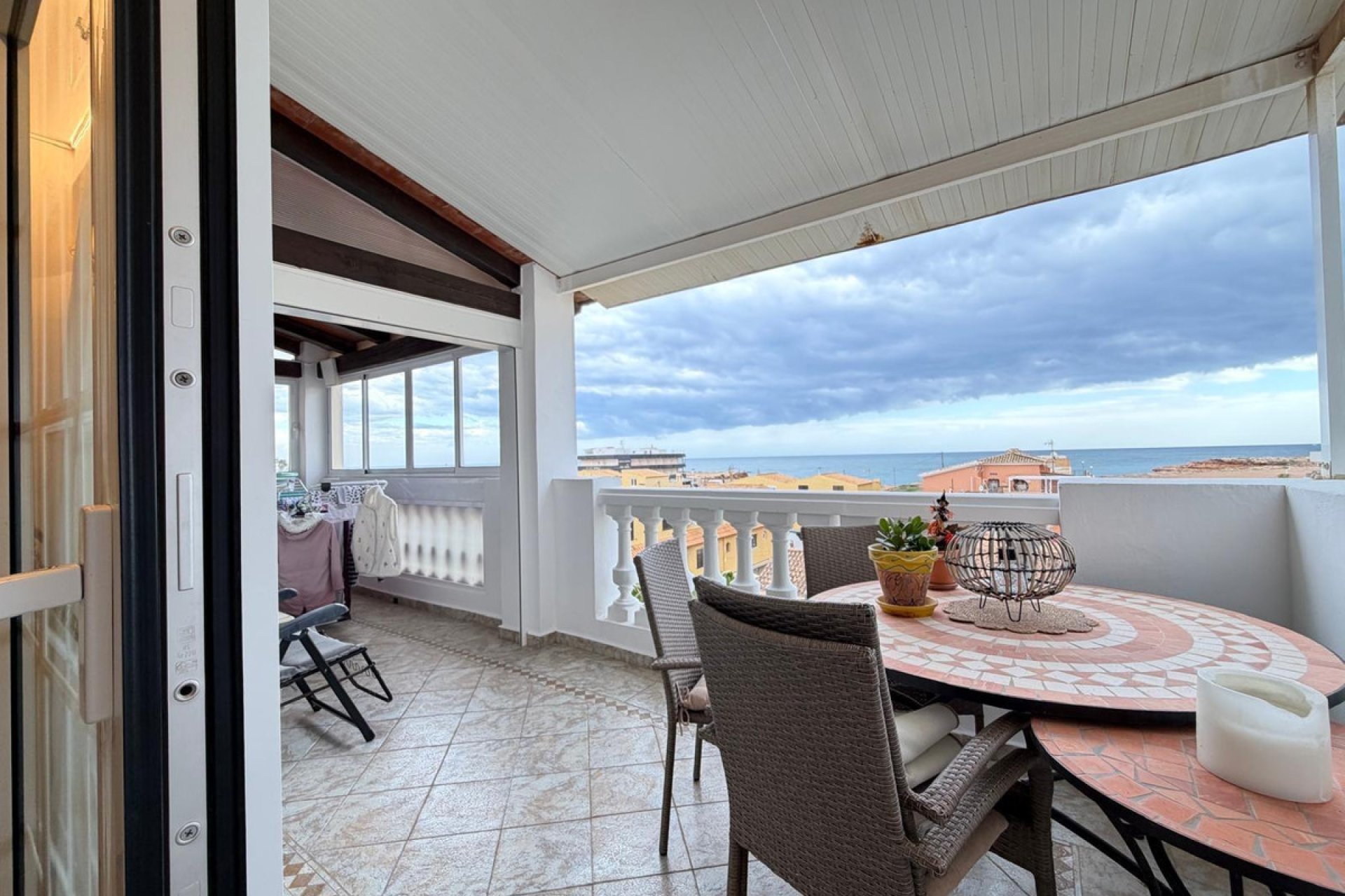 Resale - Apartment / flat -
Torrevieja - Torrevieja Centro