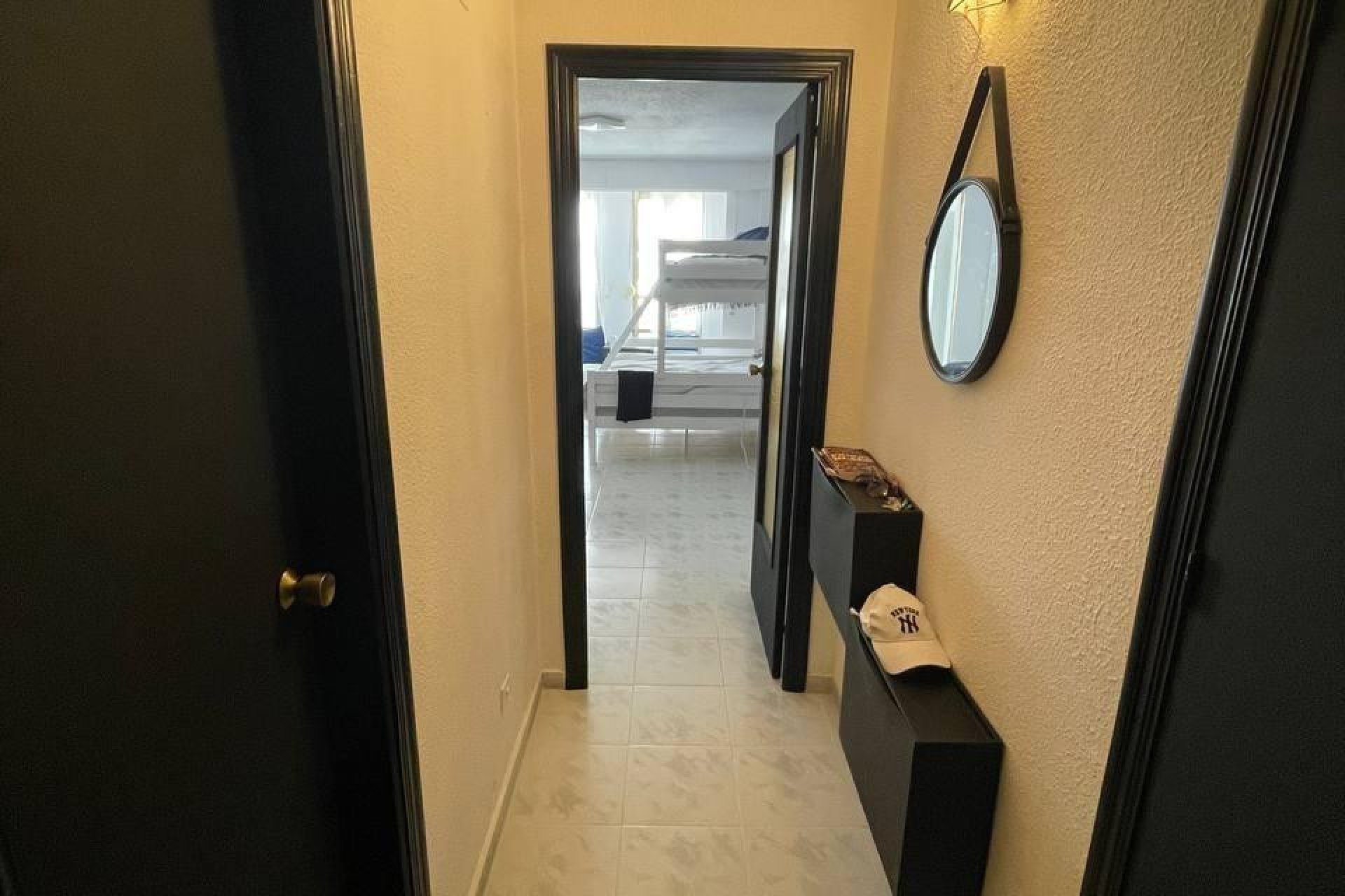Resale - Apartment / flat -
Torrevieja - Torrevieja Centro