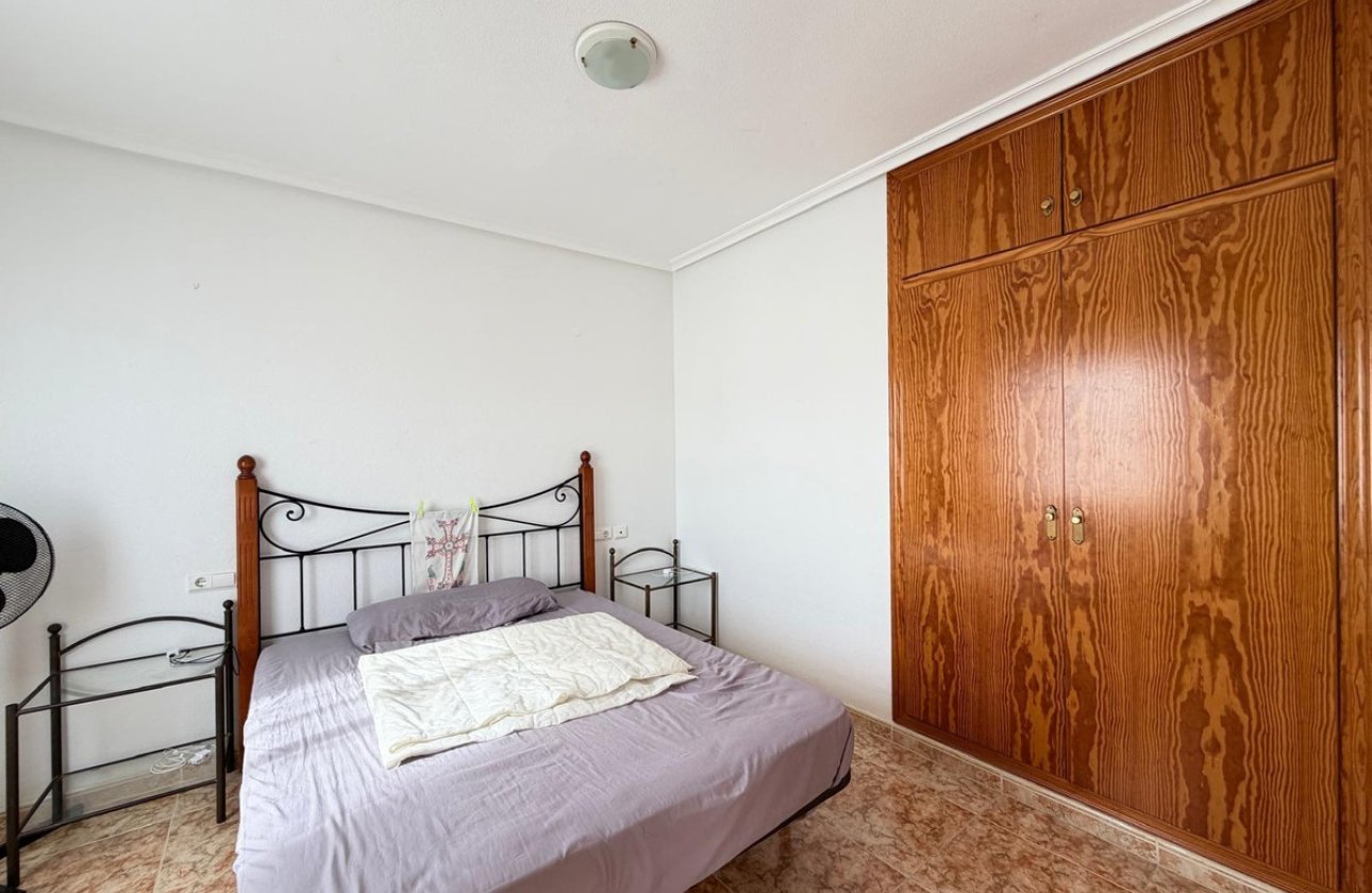 Resale - Apartment / flat -
Torrevieja - Torrevieja Centro