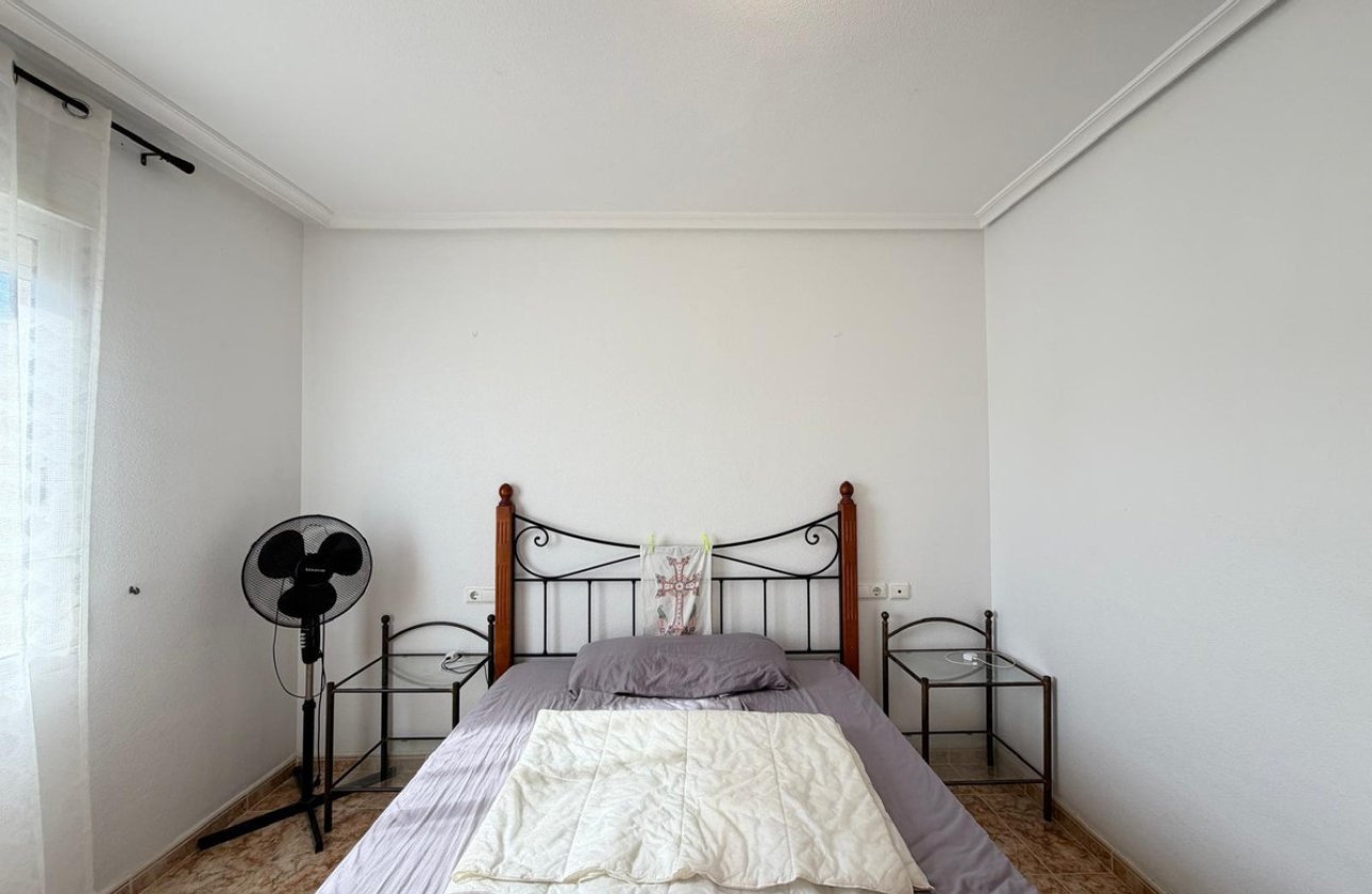 Resale - Apartment / flat -
Torrevieja - Torrevieja Centro