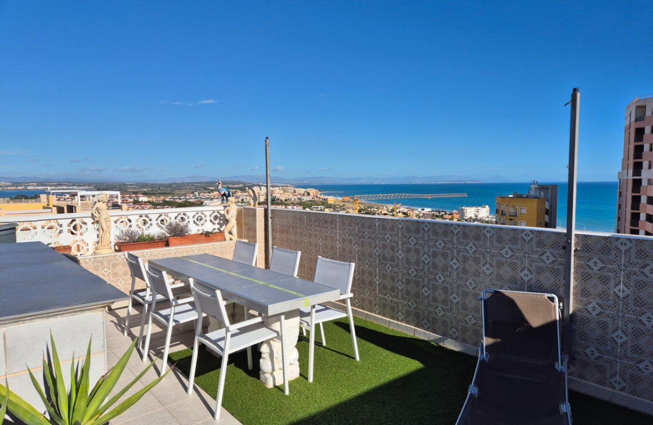 Resale - Apartment / flat -
Torrevieja - Torrevieja Centro