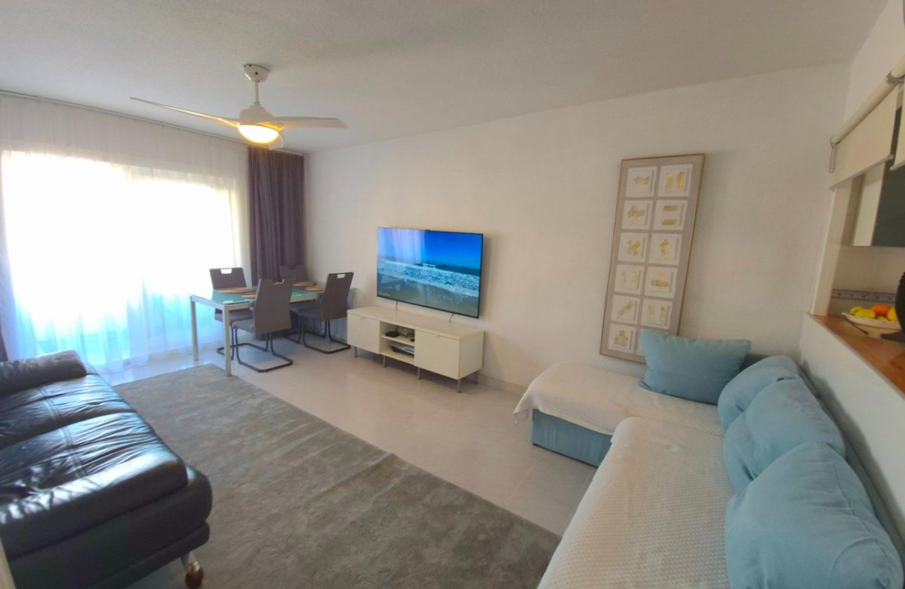 Resale - Apartment / flat -
Torrevieja - Torrevieja Centro