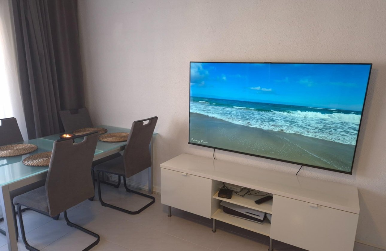 Resale - Apartment / flat -
Torrevieja - Torrevieja Centro