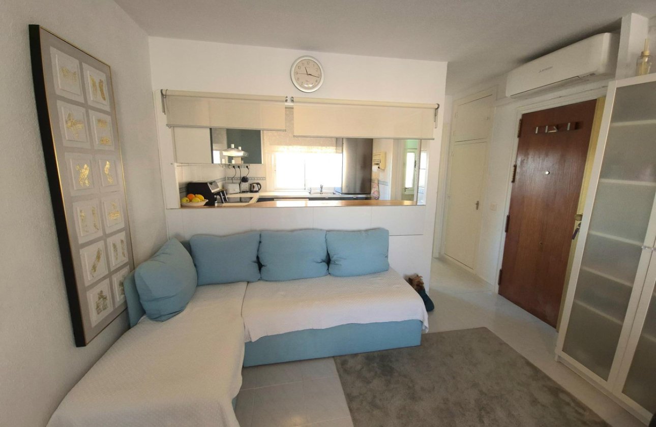 Resale - Apartment / flat -
Torrevieja - Torrevieja Centro