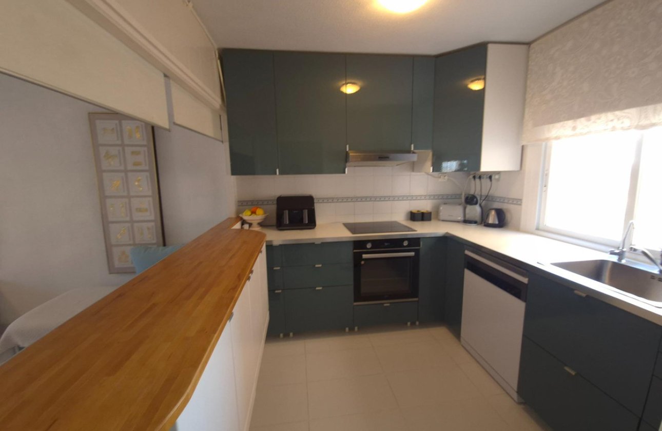 Resale - Apartment / flat -
Torrevieja - Torrevieja Centro