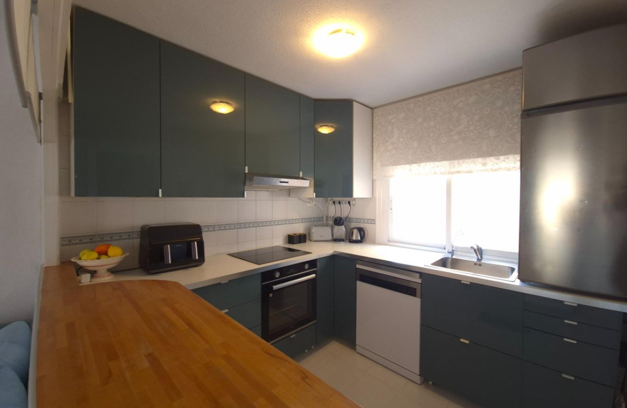 Resale - Apartment / flat -
Torrevieja - Torrevieja Centro