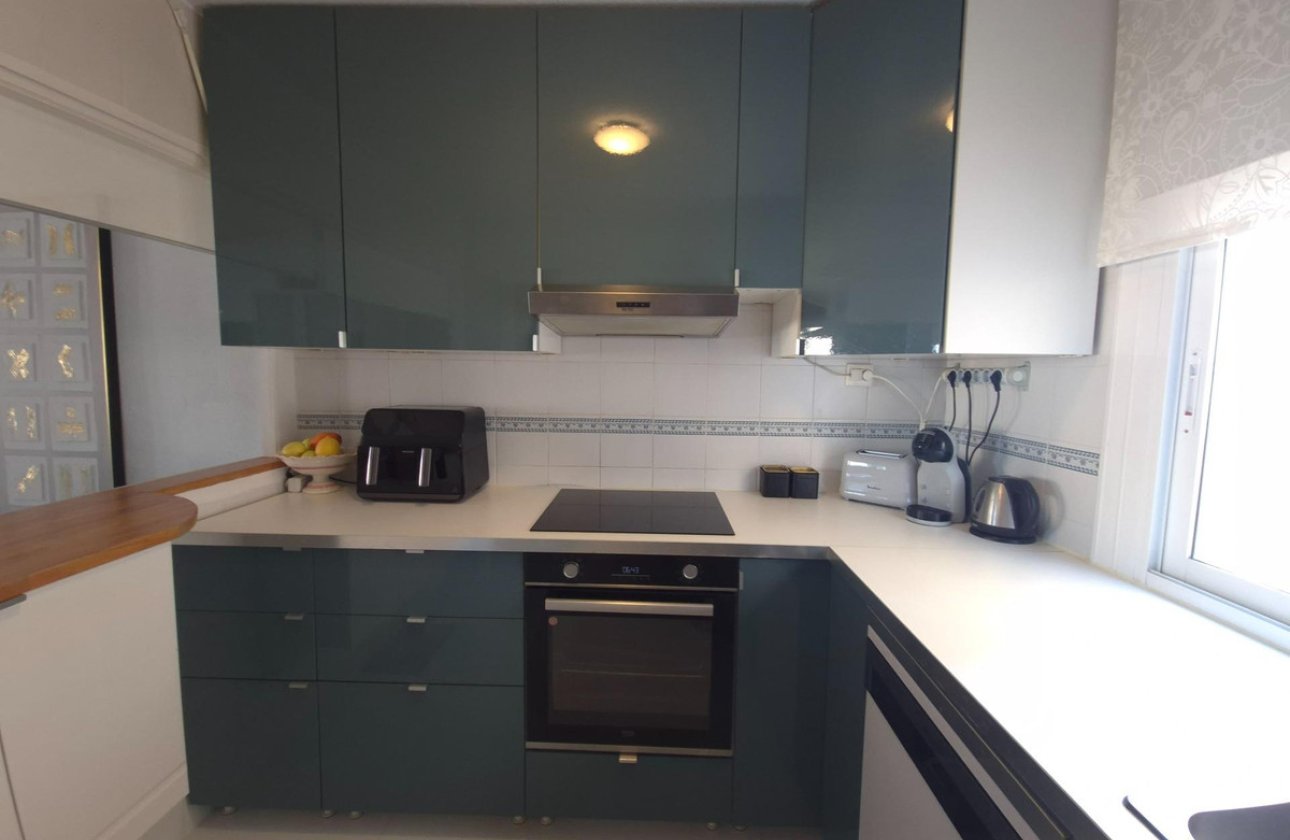 Resale - Apartment / flat -
Torrevieja - Torrevieja Centro