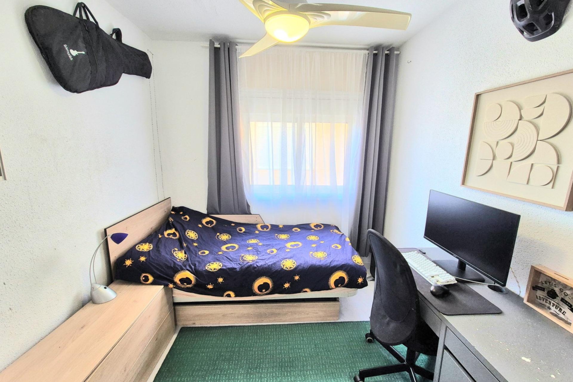 Resale - Apartment / flat -
Torrevieja - Torrevieja Centro