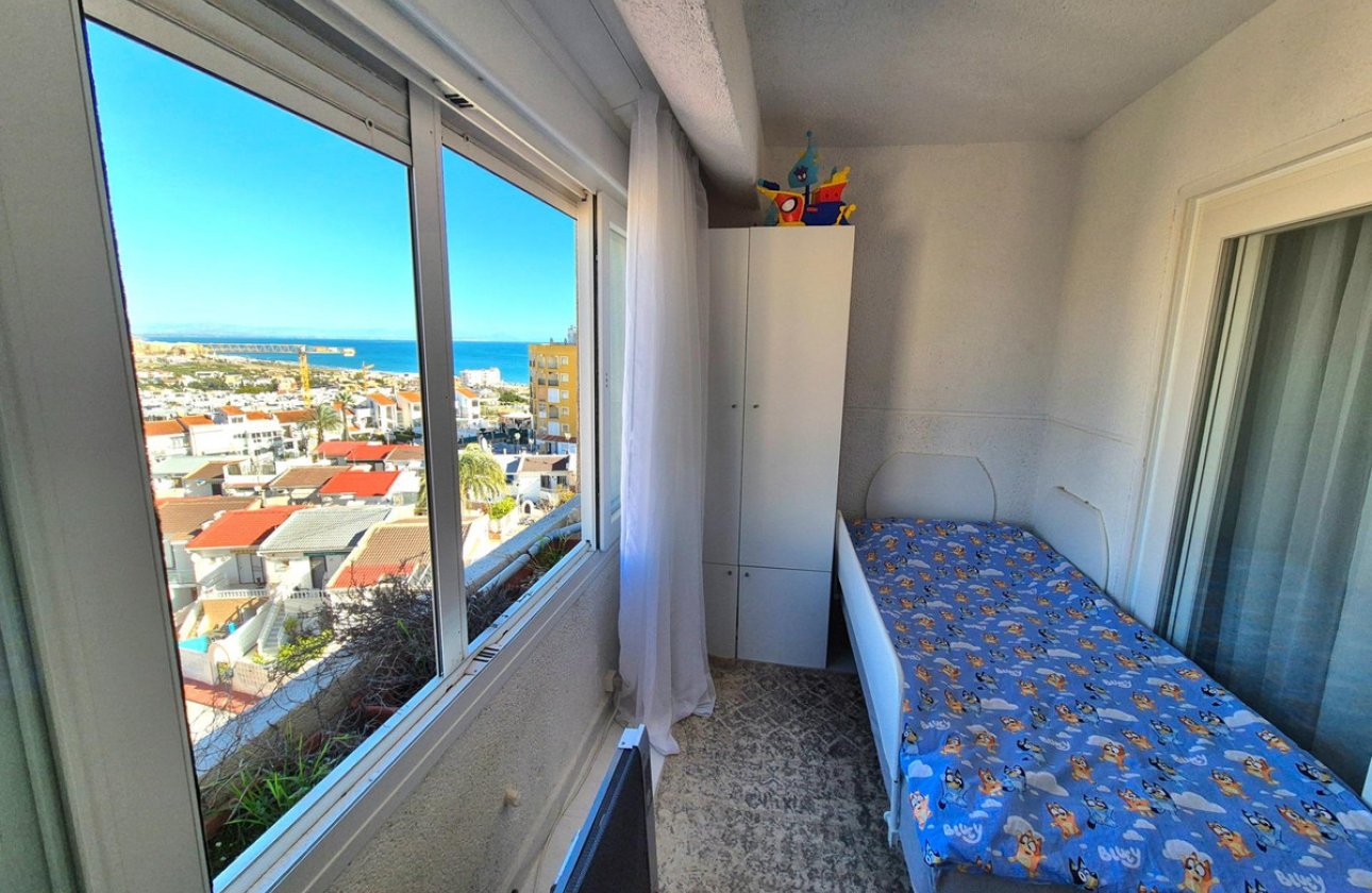 Resale - Apartment / flat -
Torrevieja - Torrevieja Centro