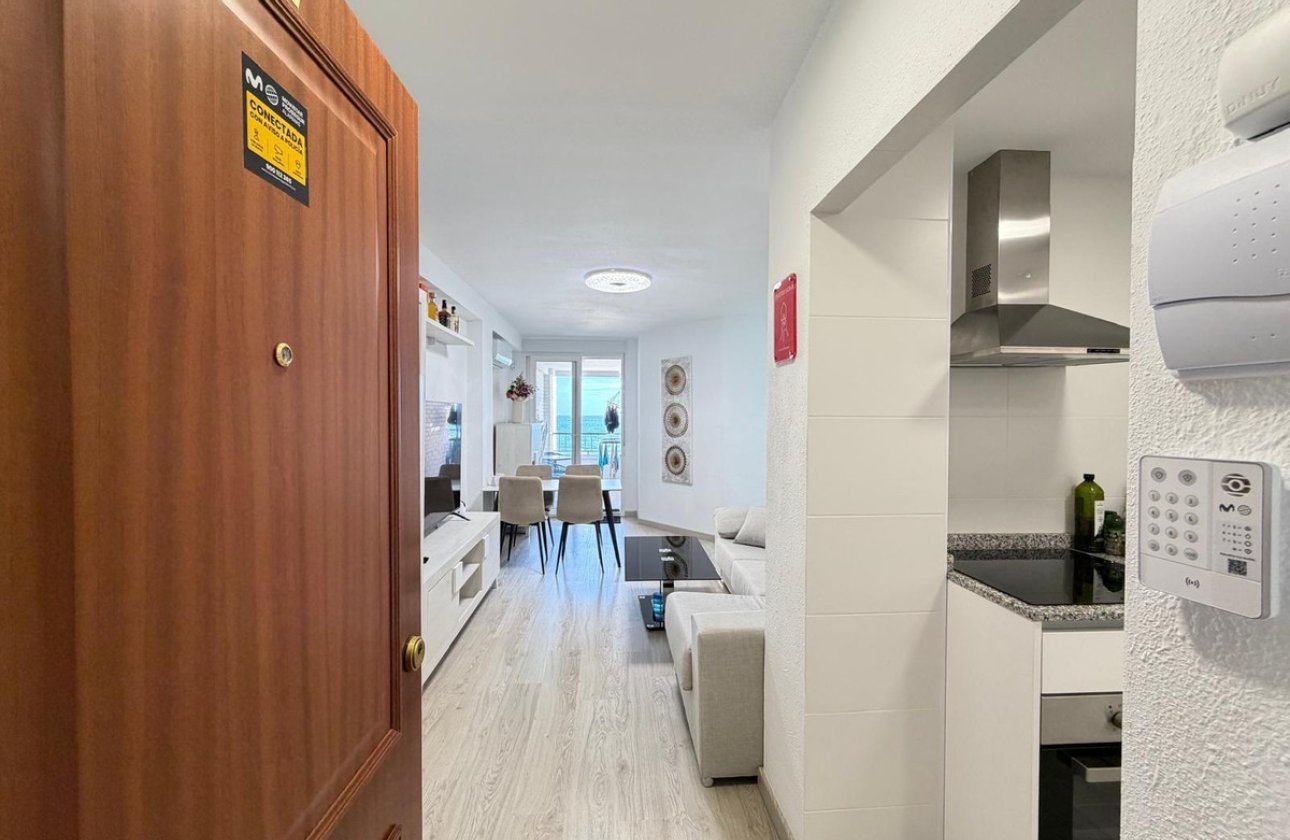 Resale - Apartment / flat -
Torrevieja - Torrevieja Centro